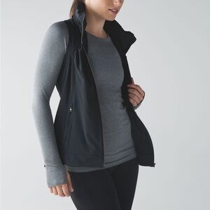 Lululemon Go The Distance Vest Size 4 Full Zip Pockets Running Black Hooded